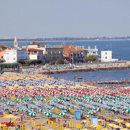 Ferrari Apartments Levante Caorle Exterior foto